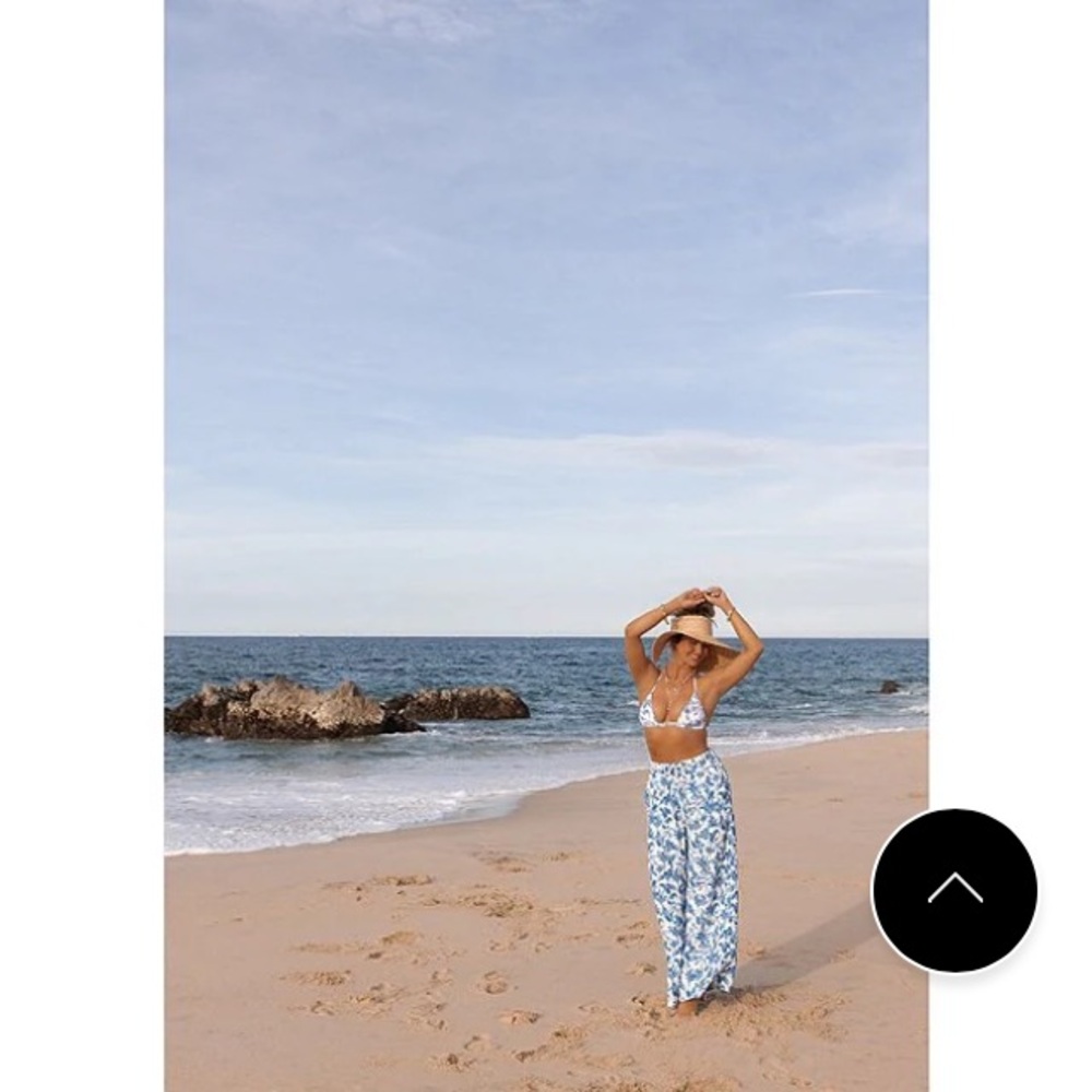 NWT!🌊 Gianni Bini x Shea Leigh Mills Waterloo Blue White Bikini Set* M! Rare✨ - Picture 10 of 12